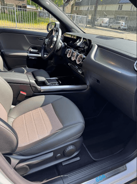 Auto interieur reinigen auto exterieur reinigen in Tilburg Fix en Fresh