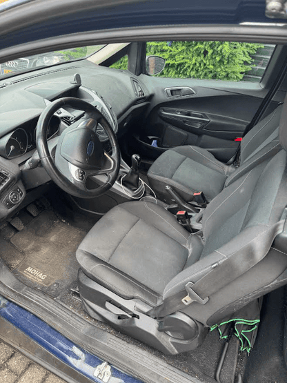 Auto interieur reinigen auto exterieur reinigen in Tilburg Fix en Fresh