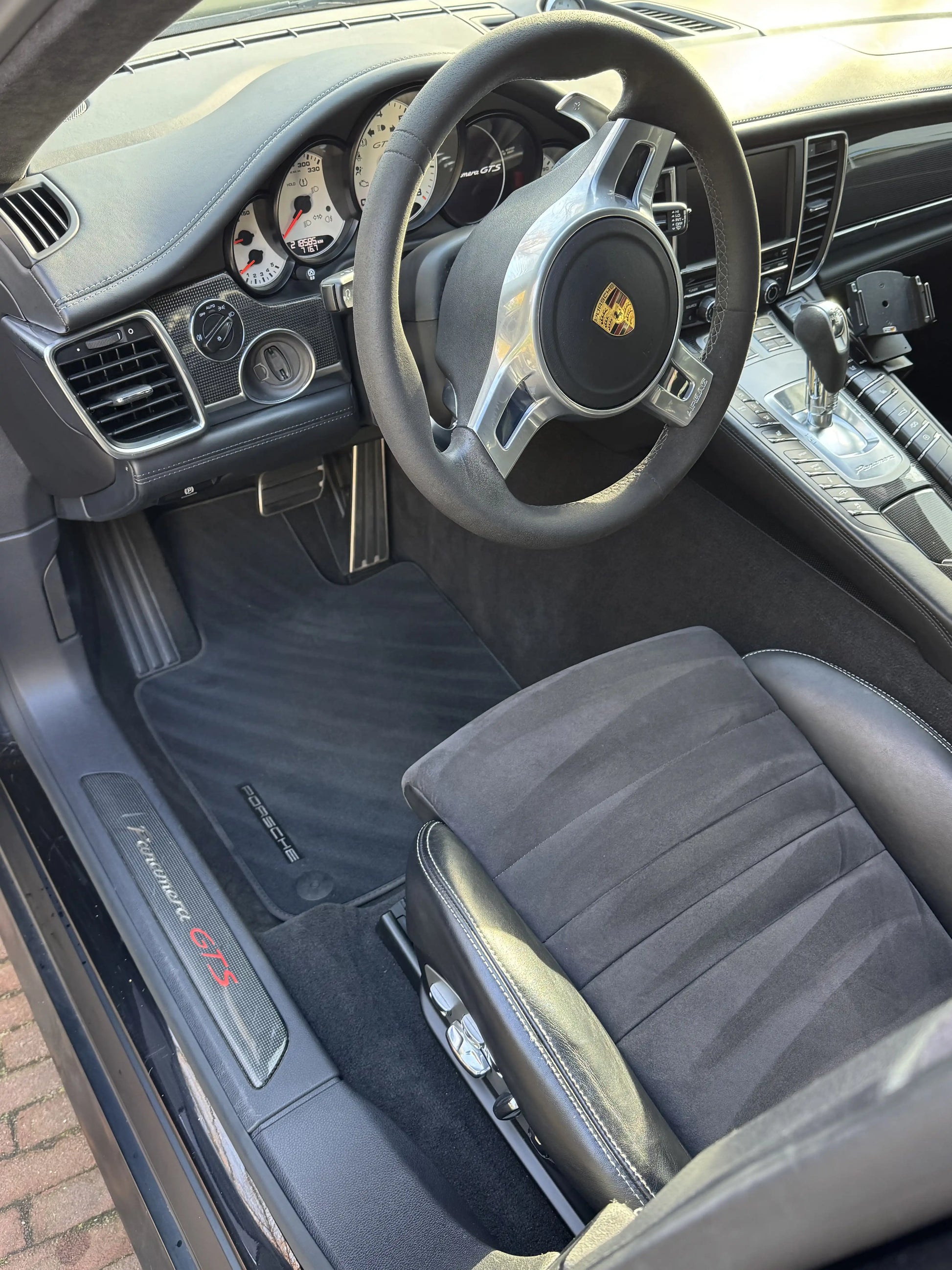 Auto interieur en exterieur reinigen Fix & Fresh Tilburg